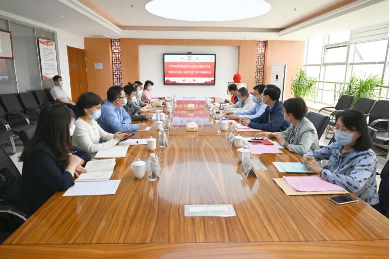 市政協(xié)“清潔能源行業(yè)委員議事室”在華鼎偉業(yè)掛牌成立并開展首次協(xié)商議事活動